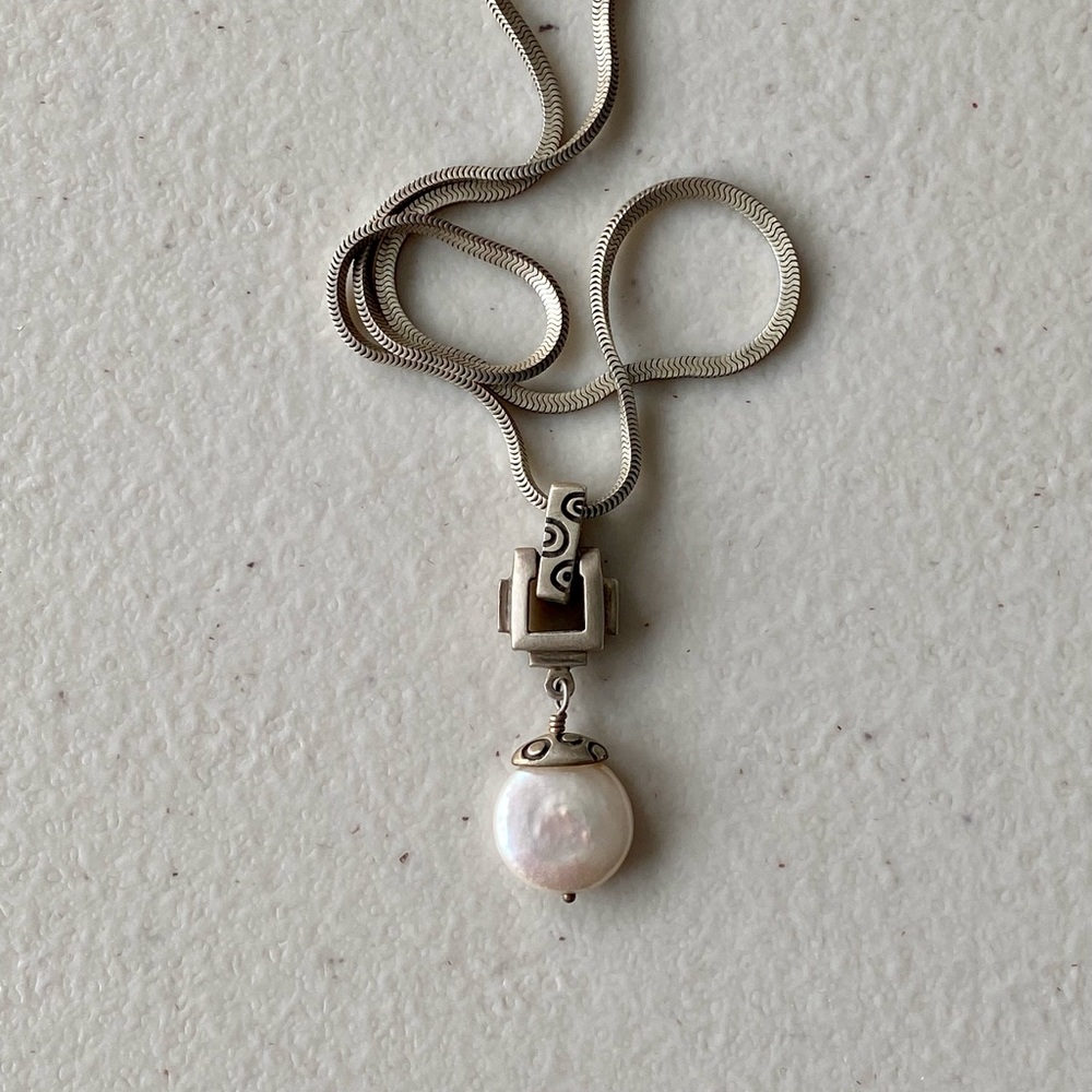 Lisa Jenks Sterling Iridescent white pearl Necklace